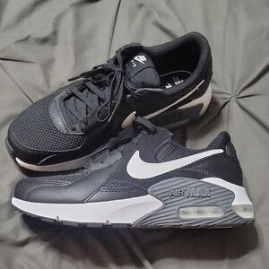 Nike Air Max Black and White Sneakers